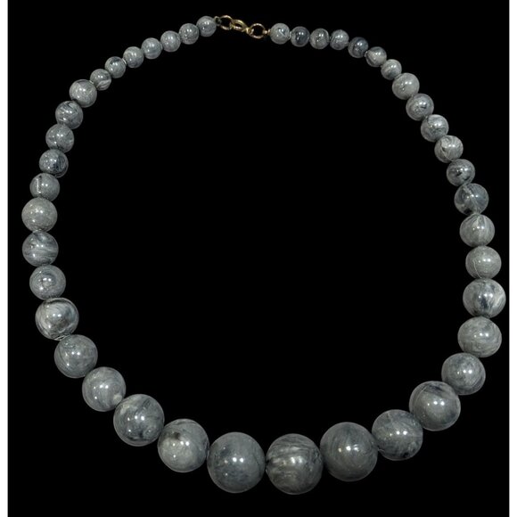Causal Marbled Grey Graduated Plastic Bead Necklace - Picture 1 of 6